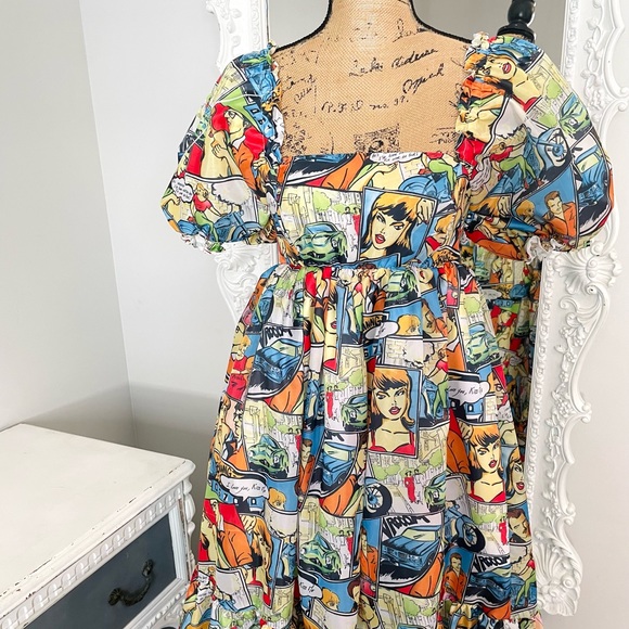 New York Couture One of a Kind Comicbook Print Puff Sleeve Maxi Dress - Picture 4 of 6